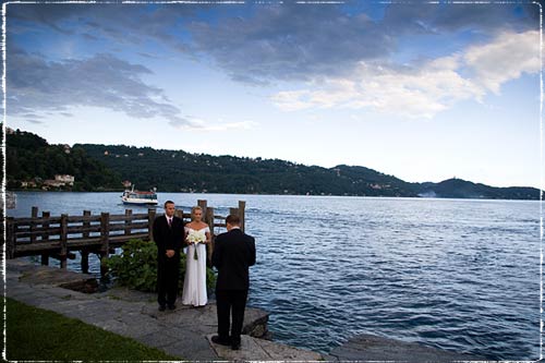 cerimonia-intima-sul-lago