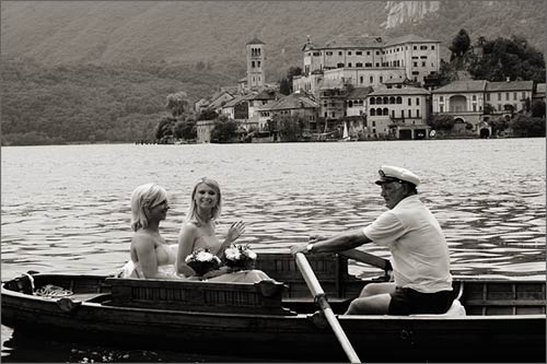 Orta-arrivo-in-barca-della-sposa