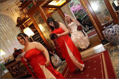 abito-rosso-damigelle-sposa