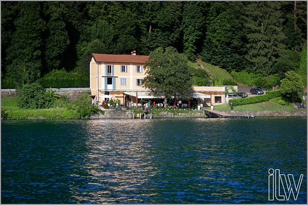 Ustaria Cà dal Rat ristorante in riva al lago d'Orta Ustaria Cà dal Rat ristorante in riva al lago d'Orta