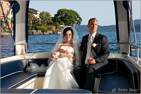aperitivo in motoscafo matrimonio Orta aperitivo in motoscafo matrimonio Orta