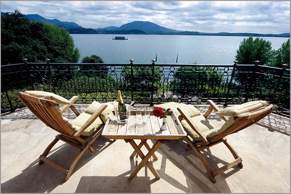 Villa Dal Pozzo ricevimenti matrimonio in terrazza vista lago Maggiore Villa Dal Pozzo ricevimenti matrimonio in terrazza vista lago Maggiore