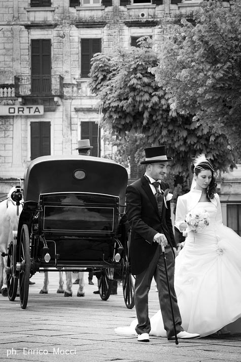 1-matrimonio-in-carrozza-con-cavalli