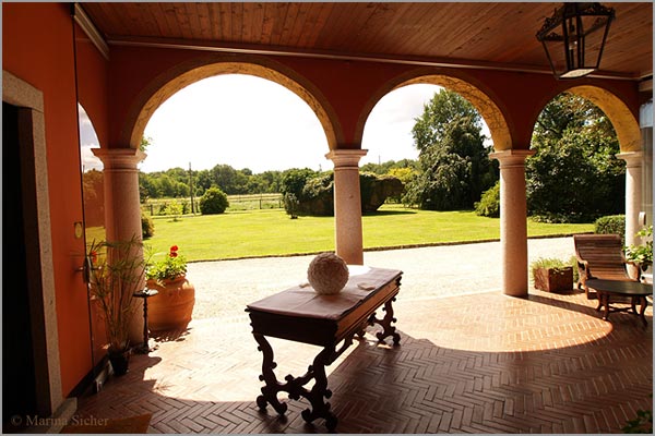 outdoor wedding venue on Lake Maggiore