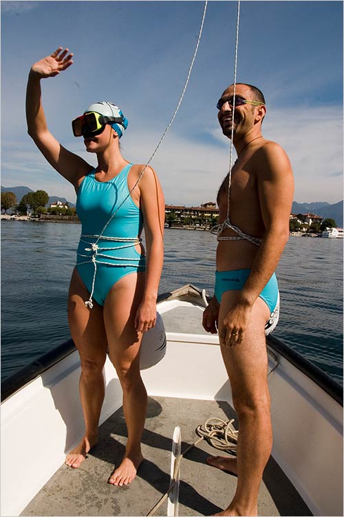sposi_a_nuoto_matrimonio_lago_maggiore